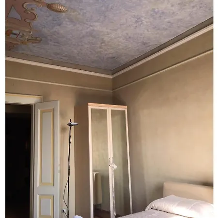 Historical Building Apartment *